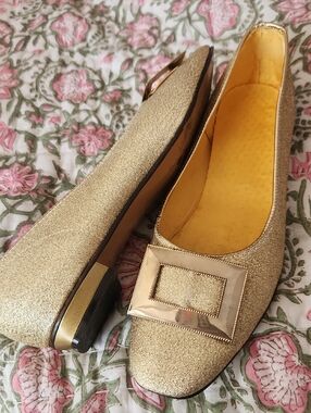 Gold Women's Vintage Dress Flats with Decorative Buckle.